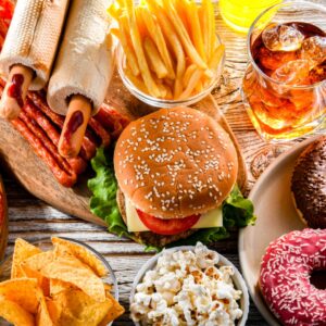 Consecuencias niño come comida rápida