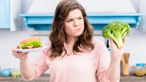 Por qué cocinar menos en casa afecta la nutrición de tus hijos