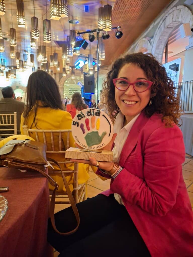 PREMIO 5 AL DÍA Proyecto educativo ALimentación saludable La Pandi Rebeca Pastor
