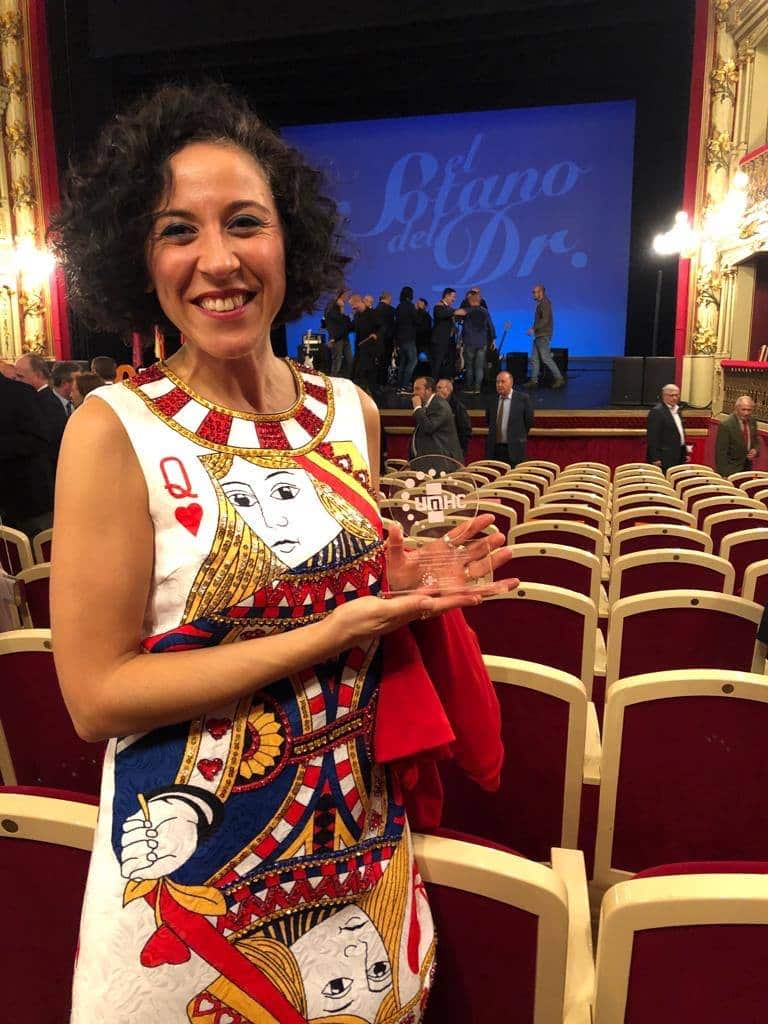 Rebeca Pastor con el Premio a la Innovación en Nutrición Clínica